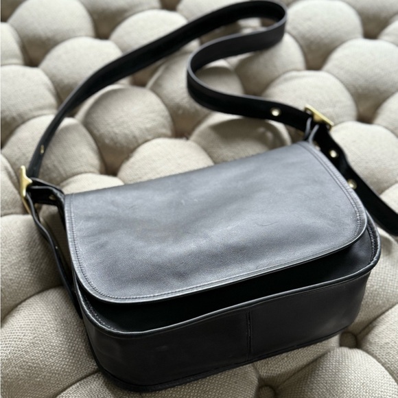 Vintage Coach Patricia Legacy Black Leather Flap Crossbody Bag - Picture 2 of 16